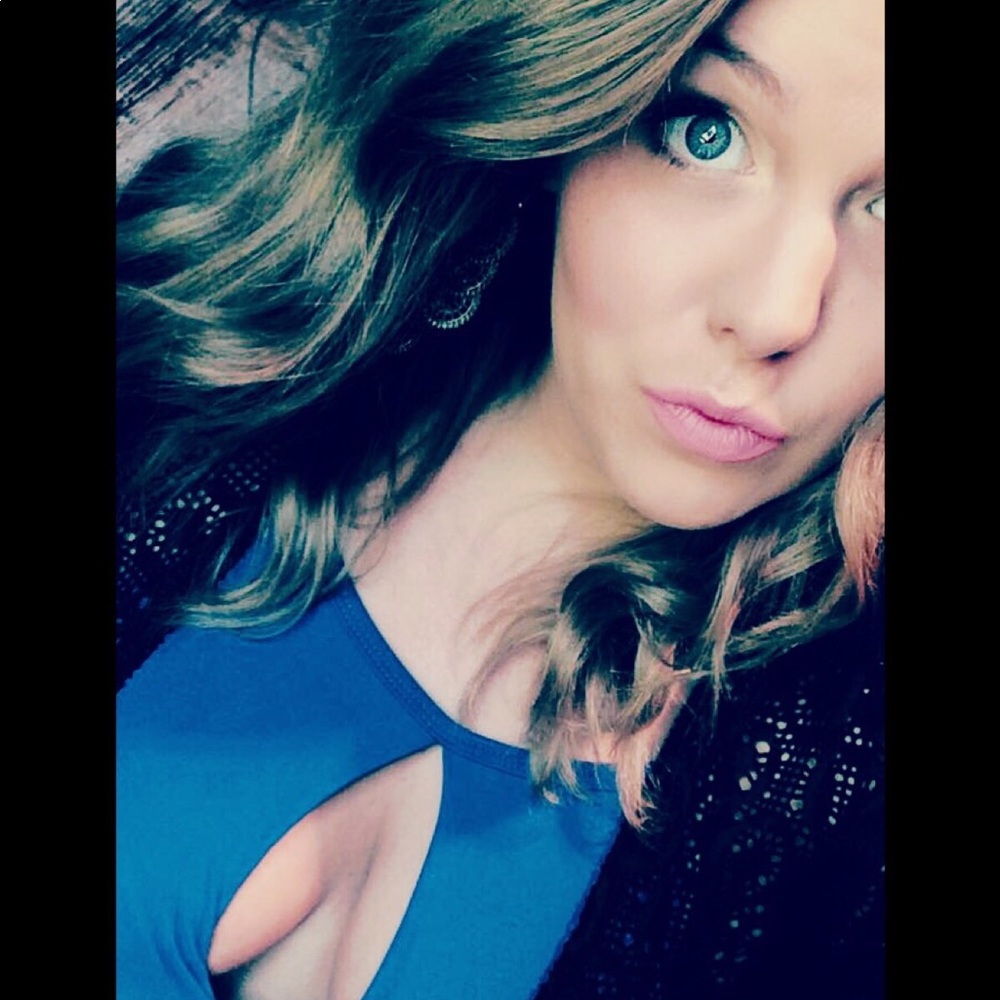 Meet your Posher, Ashley